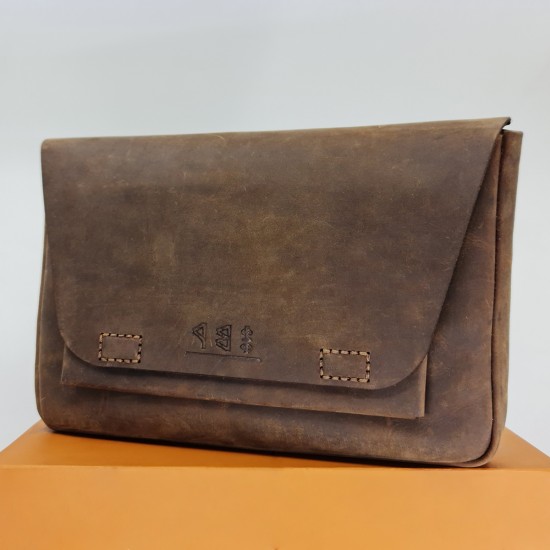 Genuine Leather / Poseidon V Cover Slim Handbag - Italian Brown